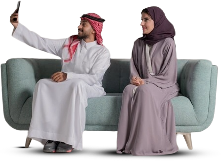 عائلة على الأريكة